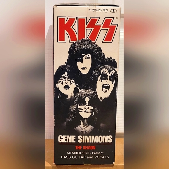 *Rare*KISS Gene Simons McFarlane Collectible statuette Bust 2002 Edition - Picture 4 of 6
